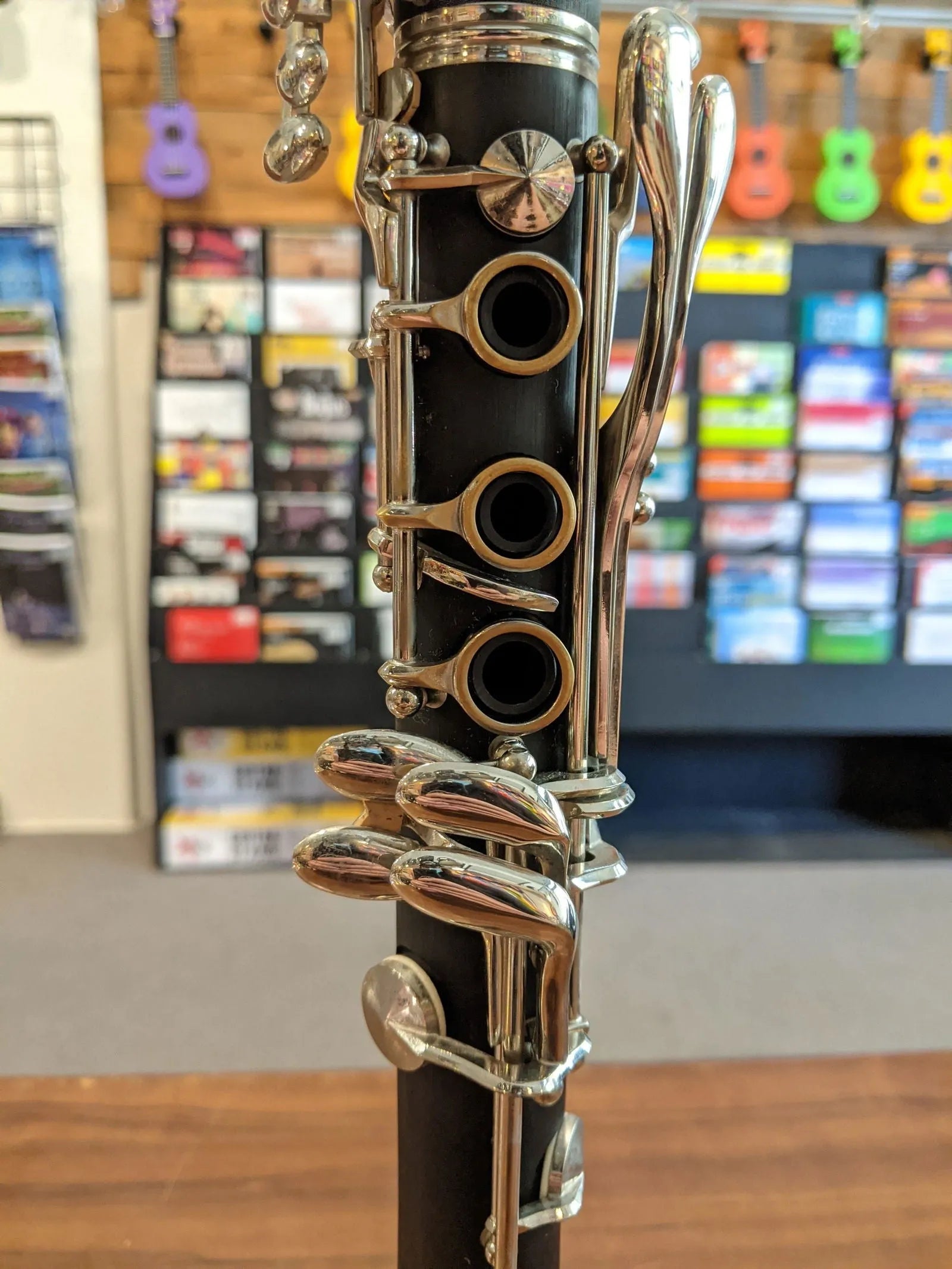 Secondhand DY E100 Clarinet w/NO CASE---Muso's Stuff 