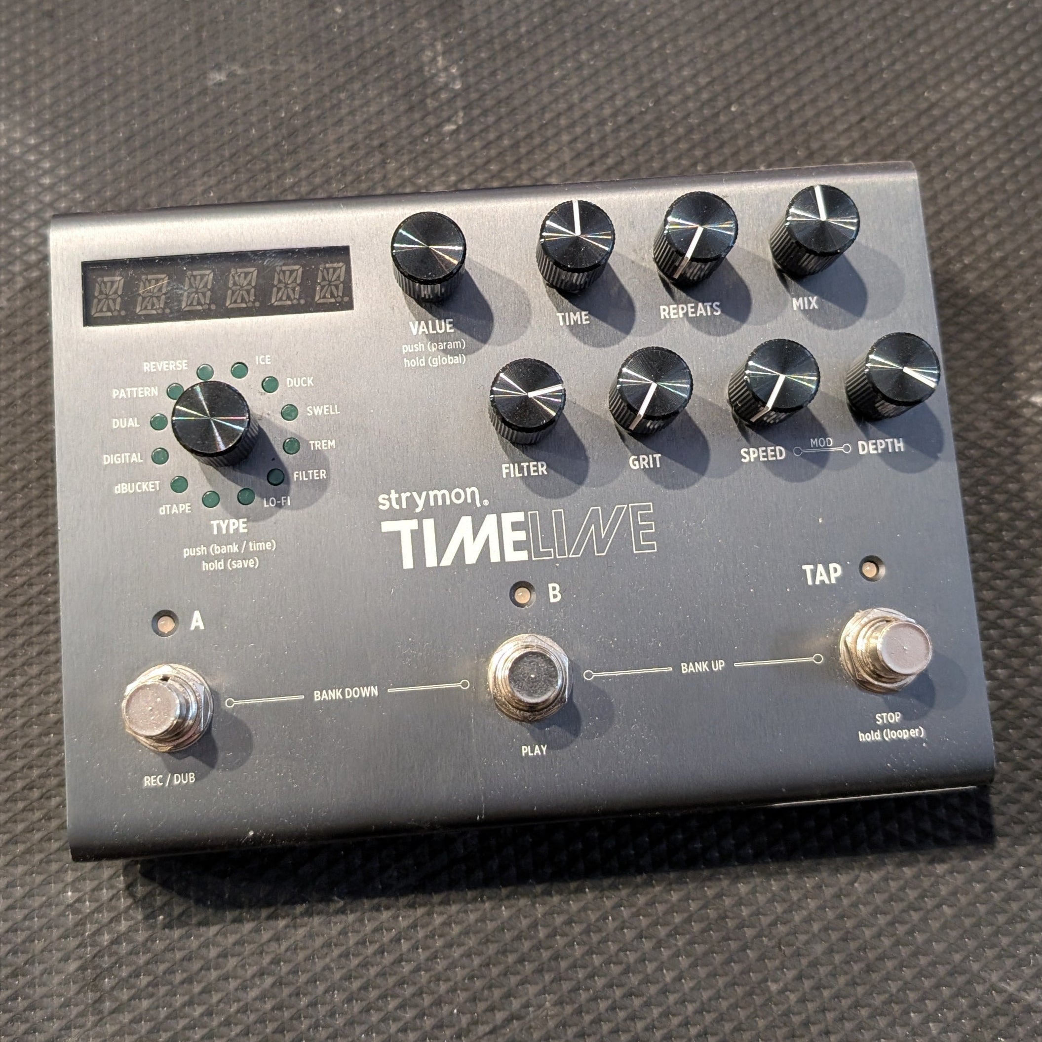 Secondhand Timeline Delay Effects Pedal